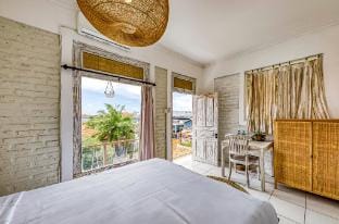 9bdr Villa for 18pax with Pool, Gym & Rooftop Villa in North Kuta