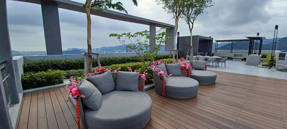 Stylish Iconic Regency #Queensbay Mall#FIZ#Airport Apartment in Bayan Lepas