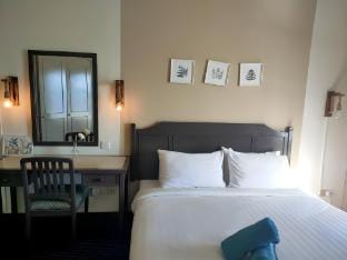  Rainbow Paradise Beach Resort Sea View Apartment in Tanjung Bungah
