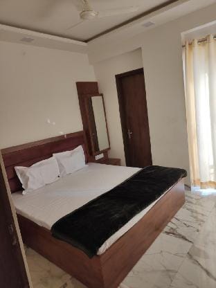 Pinkcity stays luxury Apartment Pransh Heights Apartment in Jaipur
