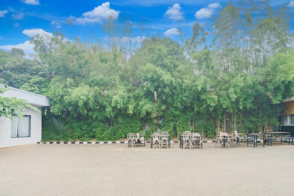 Hotel O Palmerah Near Binus University Formerly Wisma Bango Hotel in South Jakarta City