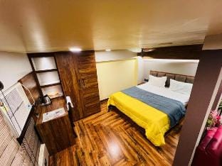 Woods Villa Suites! Apartment in India