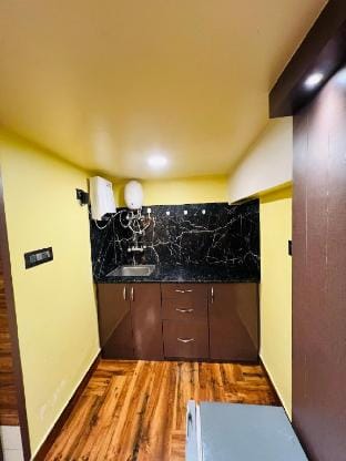 Woods Villa Suites! Apartment in India