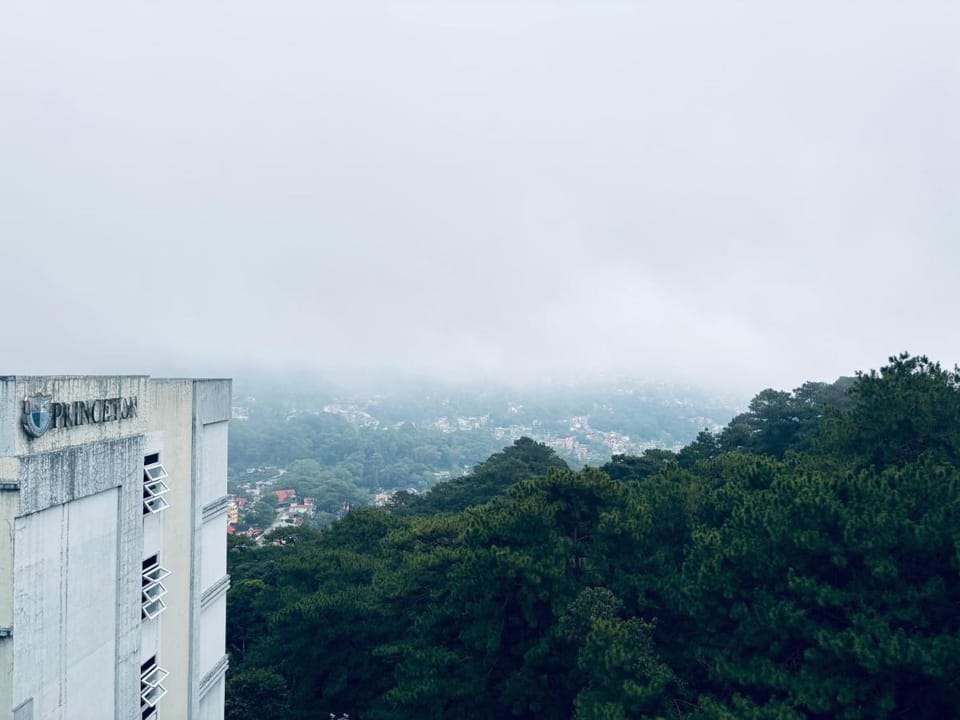 Smart Stay 2600 - North Cambridge Condo Apartment in Baguio