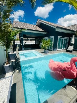 Luxury Pool Villa Pattaya A11 Vacation rental in Pattaya City