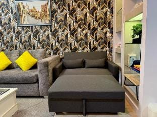 LocaLuxe(4min Floating Market, Free Parking, Wifi) Vacation rental in Thailand