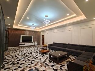Nimbus Penthouse Powered By Royal Grand Apartment in Bengaluru