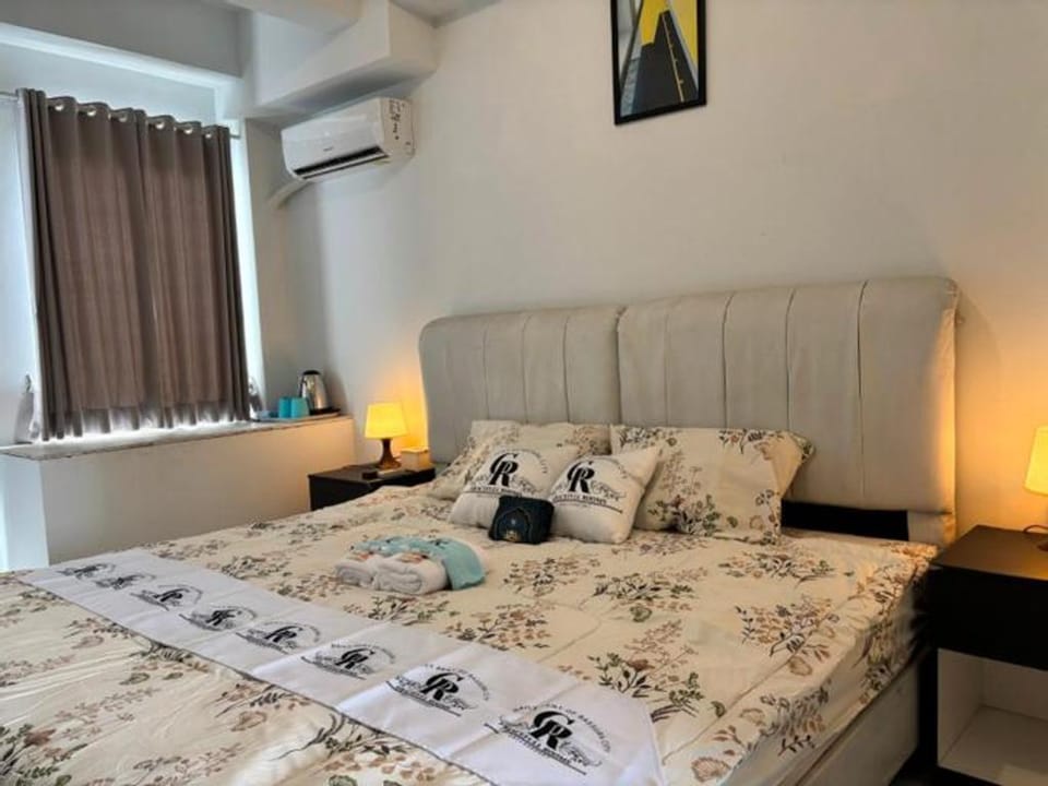 Gracefullrooms at Bassura City Apartments Hotel in West Java