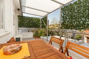 Apartment Slavica - nice terrace Apartment in Split