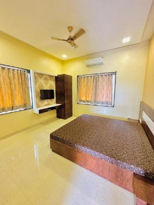 NIDHIKA VILLA Villa in Maharashtra