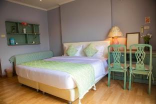 Cozy Stylish 2 Rooms 4 peoples  Maya-Nimman Rd-CMU Apartment in Chiang Mai