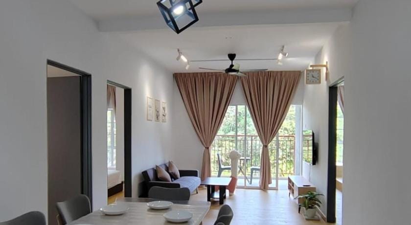 Emerald Avenue Brinchang Muji style Hotel in Brinchang