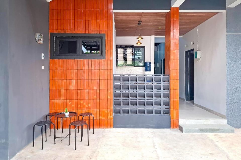 Urbanview Hotel Syariah Terra House Pati by RedDoorz Hotel in East Java