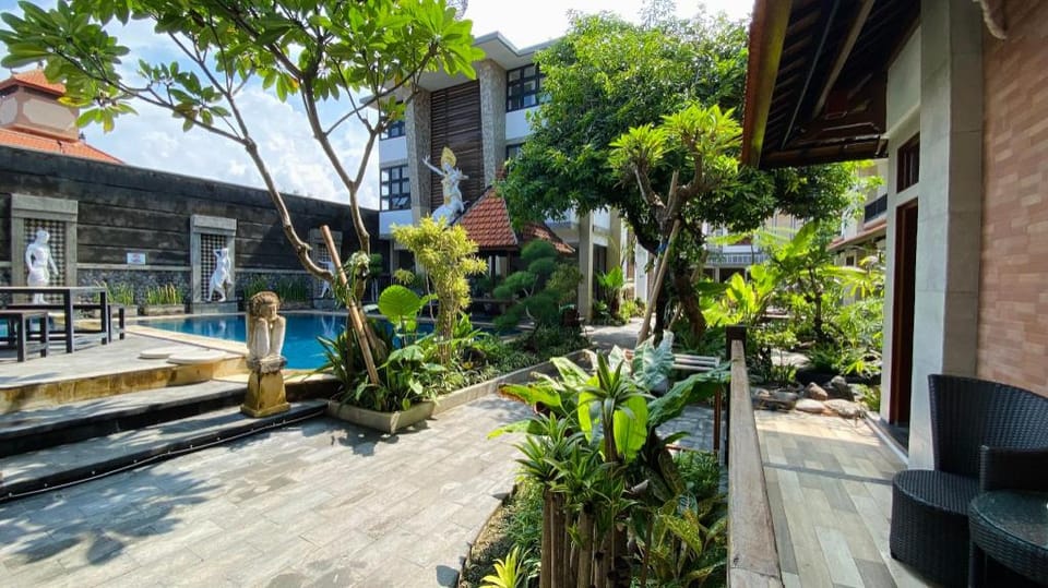 Pepitu Dormitory By Sandat Hostel in Kuta