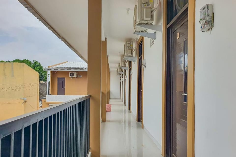 Urbanview Aurel House Cirebon Hotel in West Java