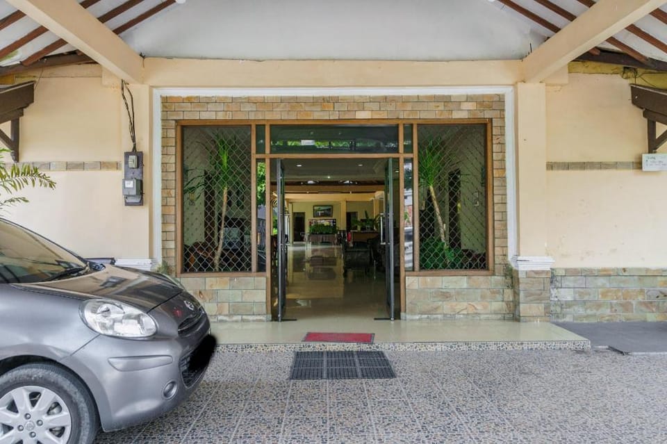 Urbanview Hotel Cendrawasih Lahat By RedDoorz Hotel in Indonesia