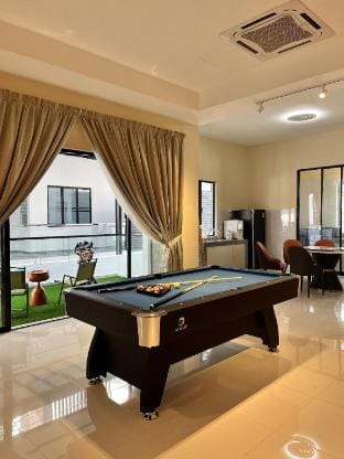 Happiness Stay (20 Pax) With Karaoke, Snooker Vacation rental in Ipoh