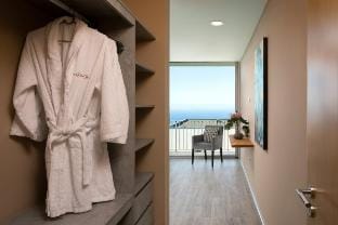 Villa da Silva (Heated Pool and Private Parking) Villa in Madeira District