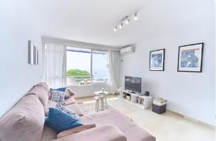Private room/toilet in SHARED APARTMENT near beach Vacation rental in Serra de Tramuntana