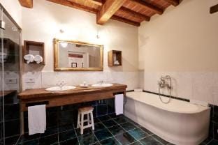 Podere Da Vinci by Miani Group Villa in Tuscany