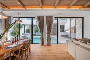 Mövenpick Pool Villa6BR*NEW2025- Villa in Pattaya City