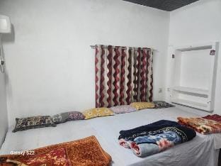 Cozy 6-Bedroom Retreat  Ideal for Groups &Families Vacation rental in Varanasi