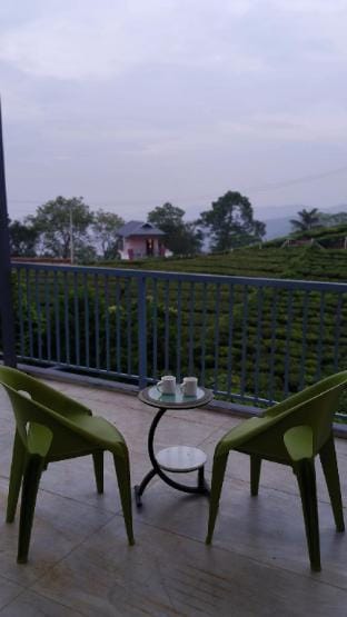 Deluxe Double Bed room with Balcony Vacation rental in Kerala