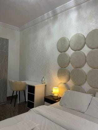 El-Paraiso Studio: 10min Drive From Airport Apartment in Lagos