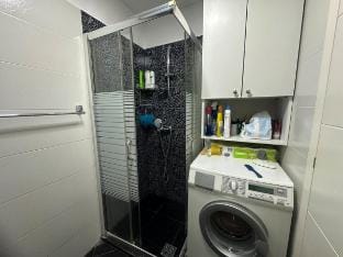 Vibrant Haven Apartment Vacation rental in Tirana