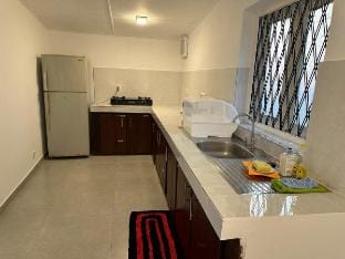 Entire House | Sleep 7 | Close to Airport | Clean Vacation rental in Negombo
