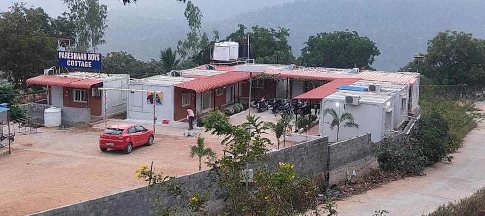 Pareshan Family Cottages Hotel in Telangana