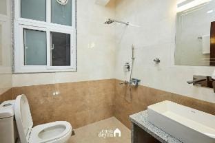 Airy Retreat @Jhamel 2BHK apartment by Casa Deyra Apartment in Kathmandu