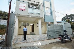Airy Retreat @Jhamel 2BHK apartment by Casa Deyra Apartment in Kathmandu