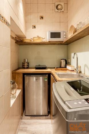 SunnyBalcony5*HomestayCHAT*TrainStreet Apartment in Hanoi