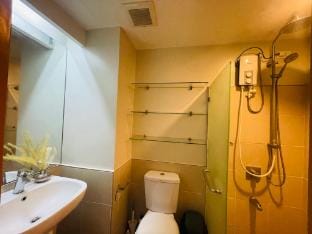 Aesthetic Room Near Ayala Mall 1426 Apartment in Lapu-Lapu City