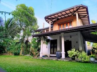 Villa in Midigama Ahangama Lake view Bedroom Vacation rental in Southern Province