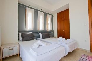 Bozis Private Pool Villa , Siviri  Vacation rental in Halkidiki