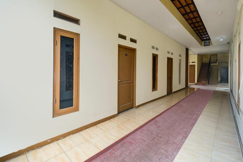 Hotel O Tangerang Near Indomilk Arena Stadium Formerly Sultan Residence Hotel in West Java