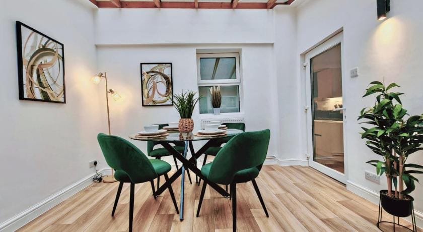 2-Bed Apartment - For Contractors & Business Travellers - Long Stays Welcome Apartment in Exeter