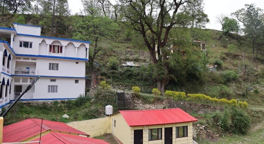 Cottage Paradise Point Hotel in Uttarakhand