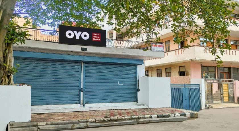 Super Hotel O Rama House Near Peeragarhi Metro Station Hotel in Delhi