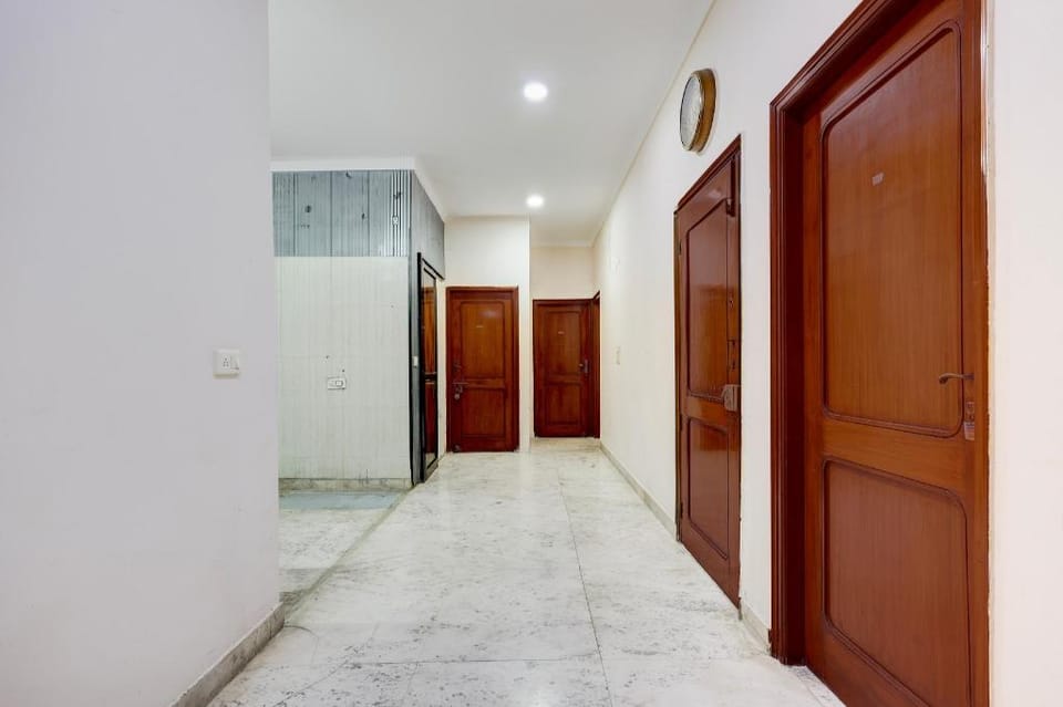 Super Hotel O Rama House Near Peeragarhi Metro Station Hotel in Delhi