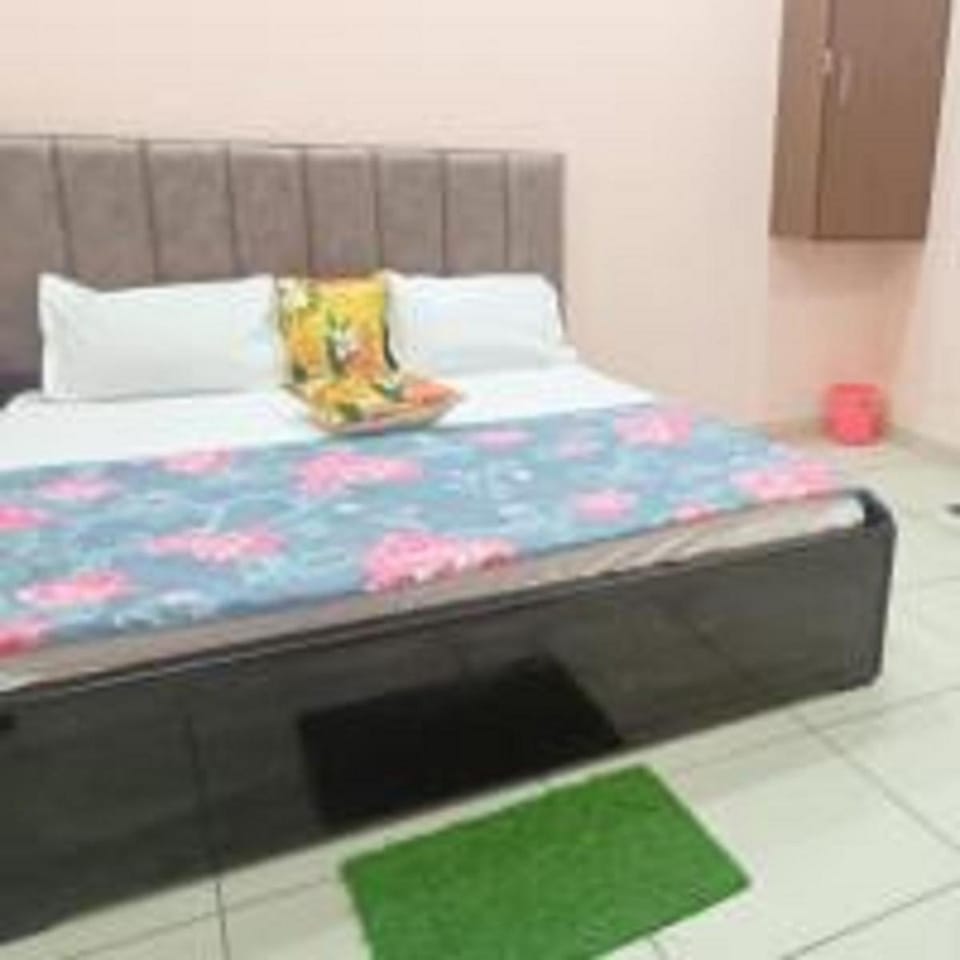 Ladli Ji Atithi Bhawan By StayApart Vacation rental in Uttar Pradesh