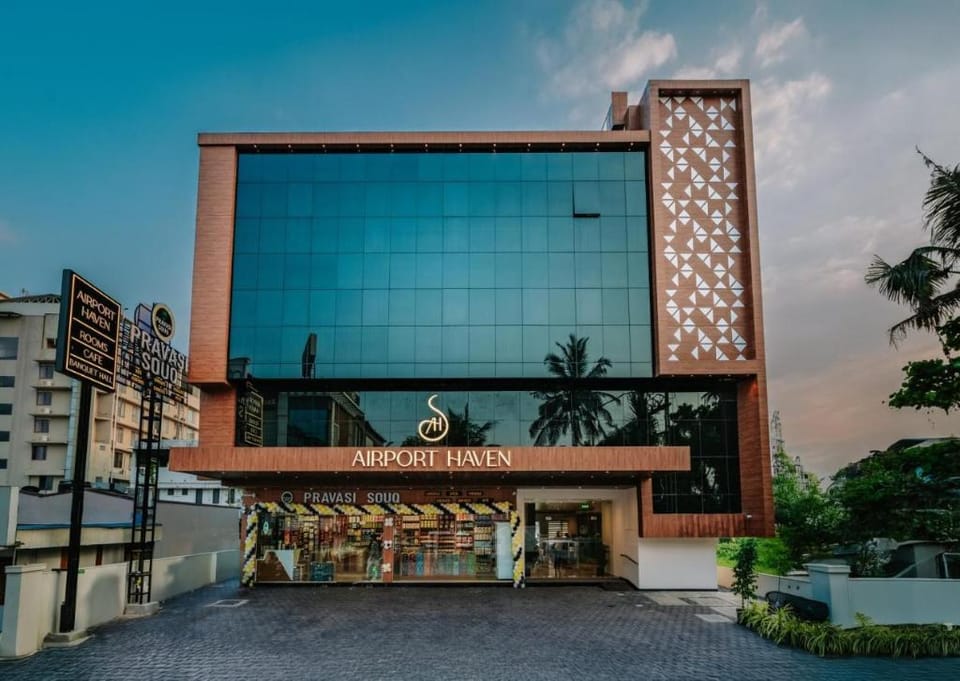 Airport Haven Hotel in Kochi