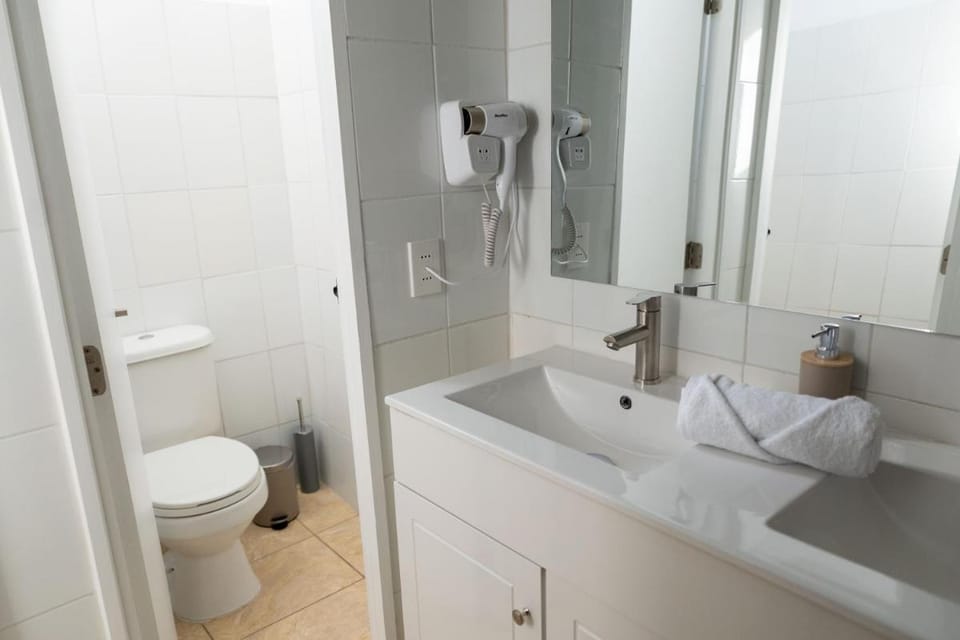 H Ocaranza Bed and Breakfast in Providencia
