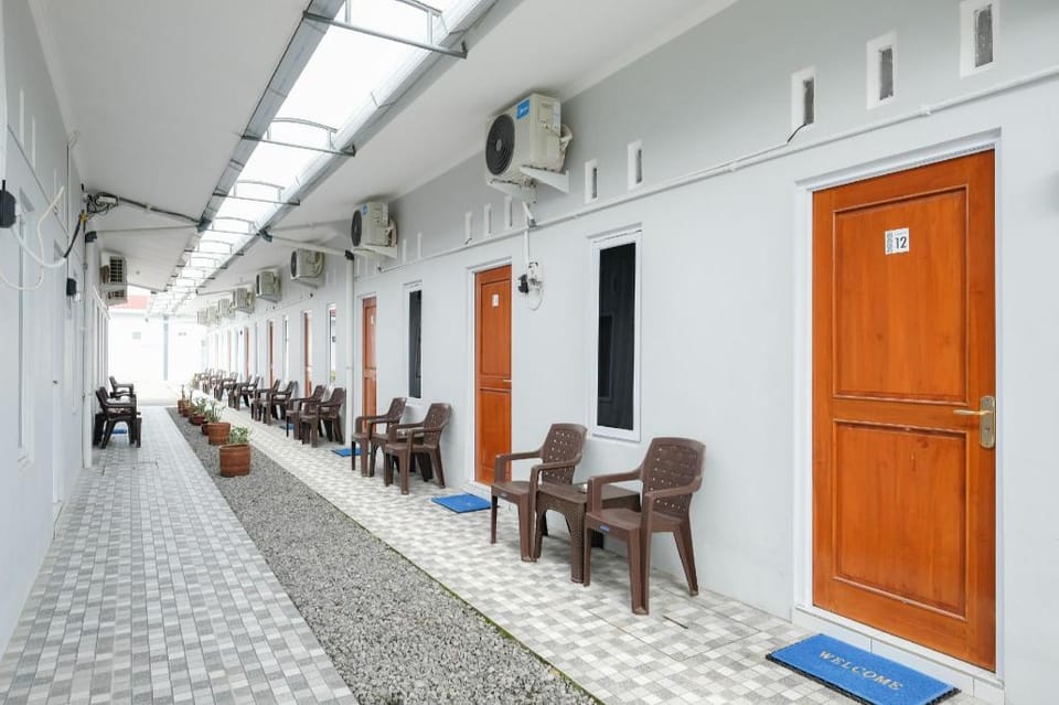 RedDoorz Syariah @ Joa Homestay Godean Sleman Yogyakarta Hotel in Special Region of Yogyakarta