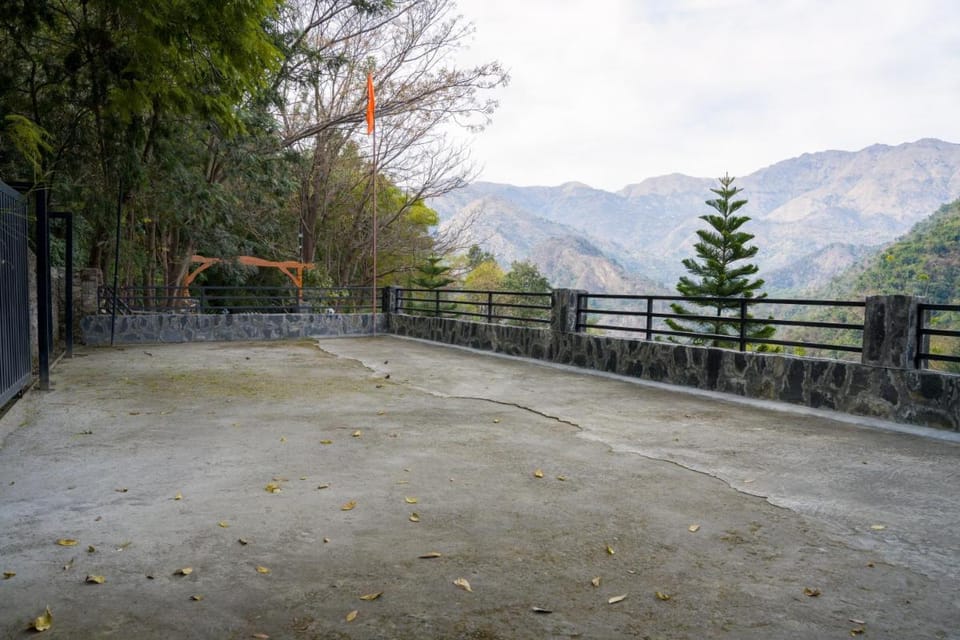 ELIVAAS Zephyr - Luxury cottages near Kempty Falls Villa in Uttarakhand