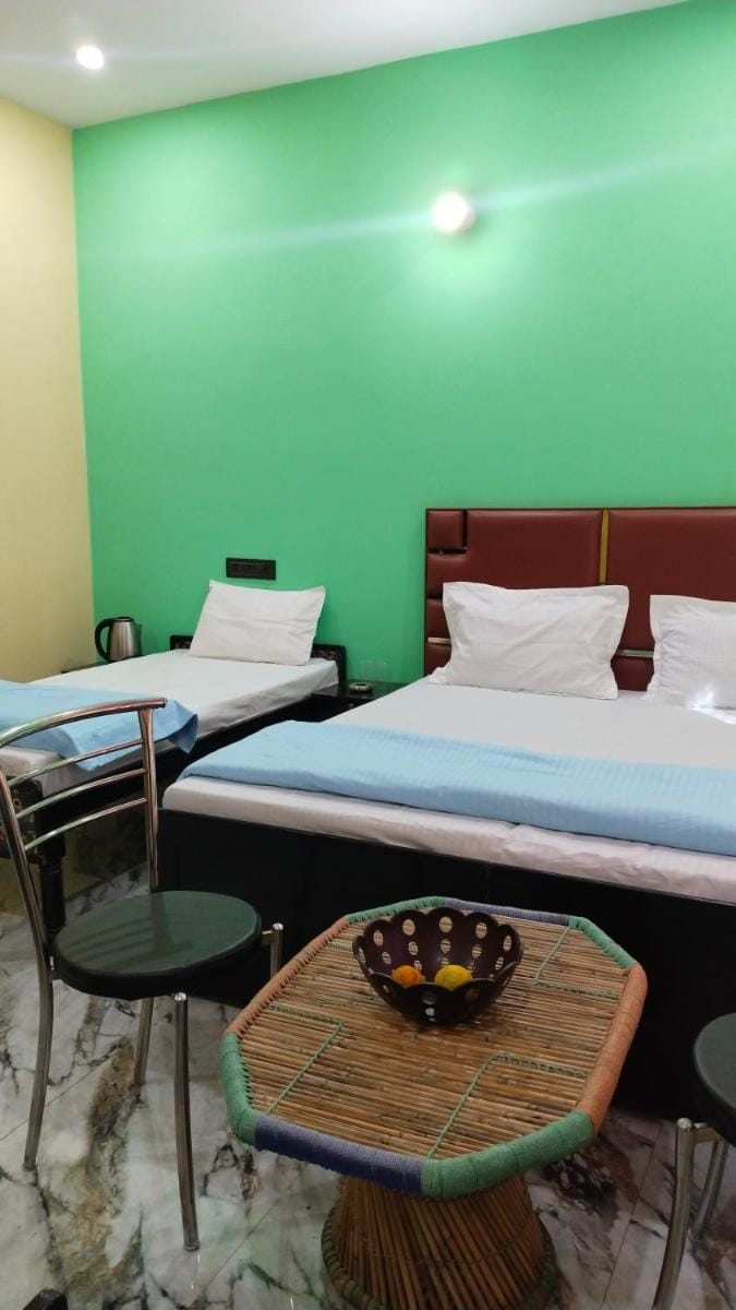 Yamunotri Darshan Resort By Preet rS Vacation rental in Uttarakhand