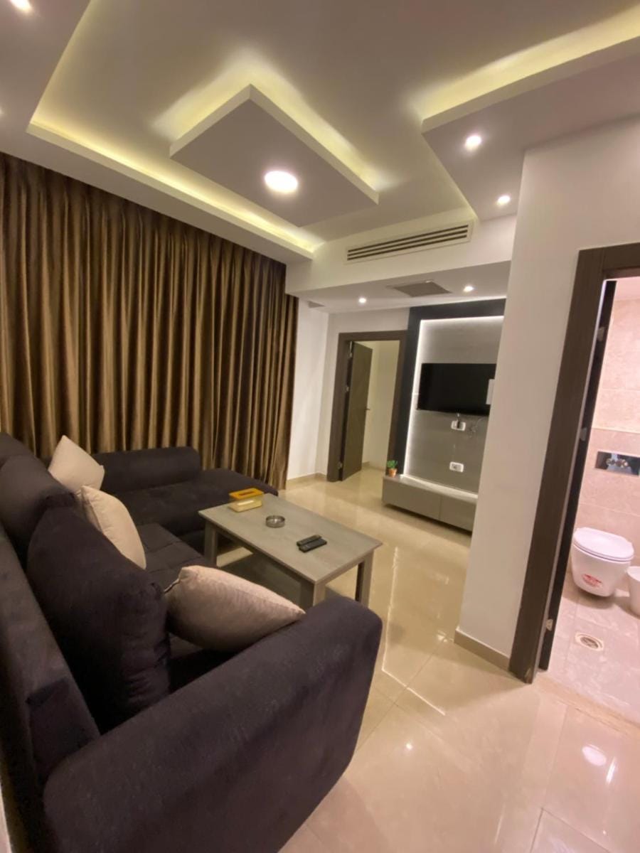 abdoun rooftop 1bedroom kh&sh 04 Apartment in Africa