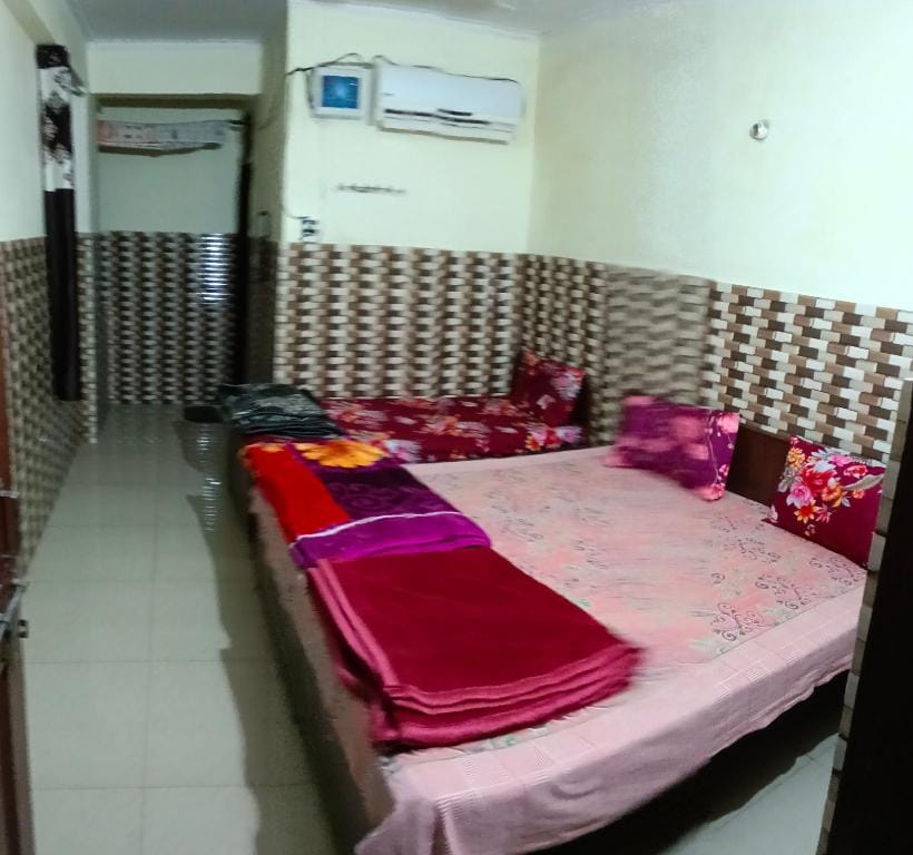 HR 12 energy cafe Hotel in Himachal Pradesh